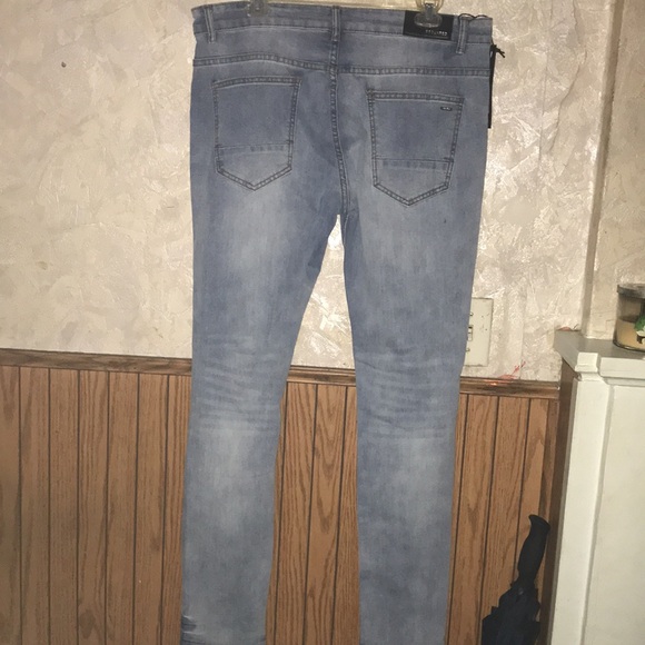 Light blue gsquared distressed jeans (38 x 32) - Picture 4 of 10